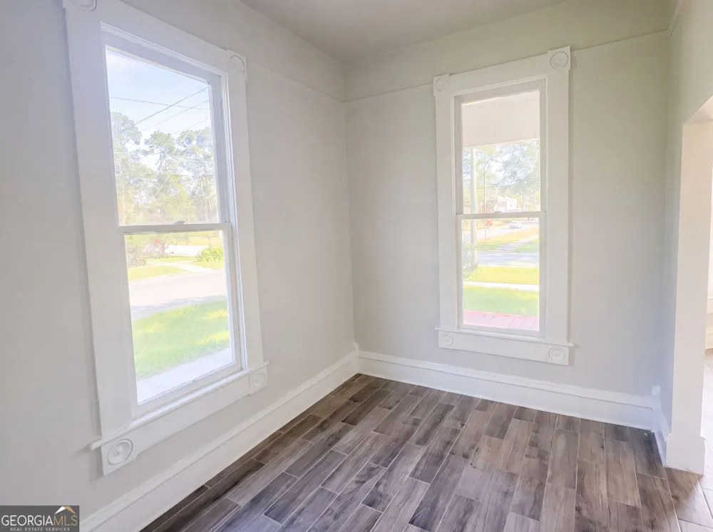 809 Mary ST Waycross, GA 31503