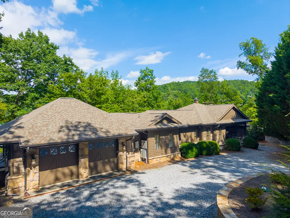41 Lady Bug LN Clayton, GA 30525