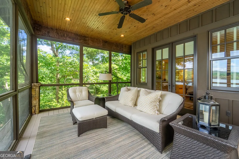41 Lady Bug LN Clayton, GA 30525