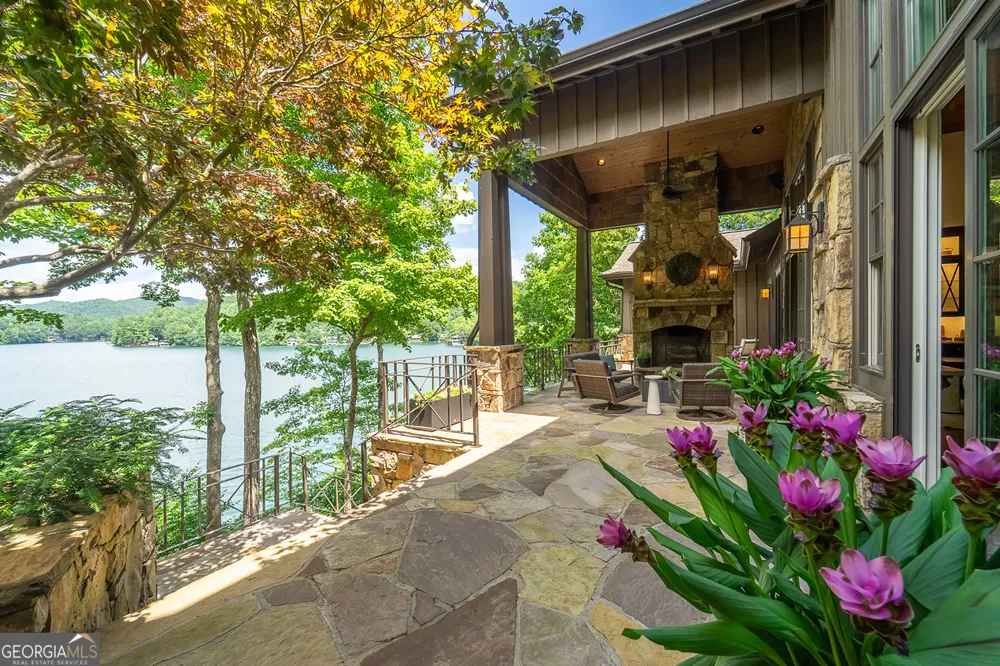 41 Lady Bug LN Clayton, GA 30525
