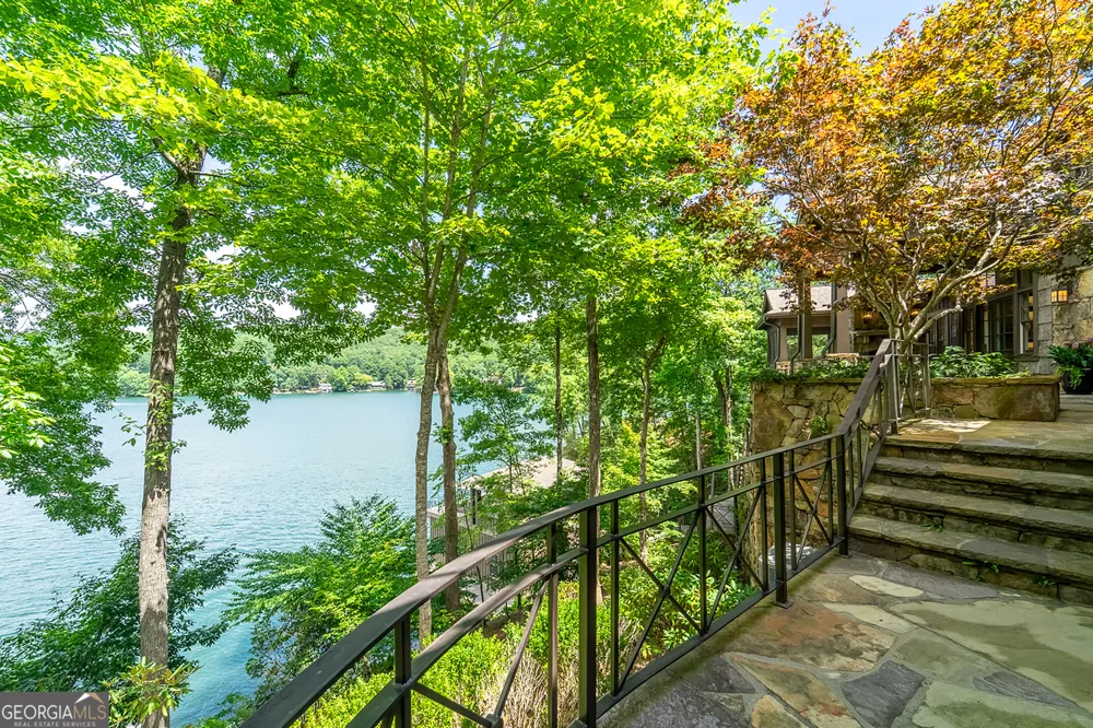 41 Lady Bug LN Clayton, GA 30525