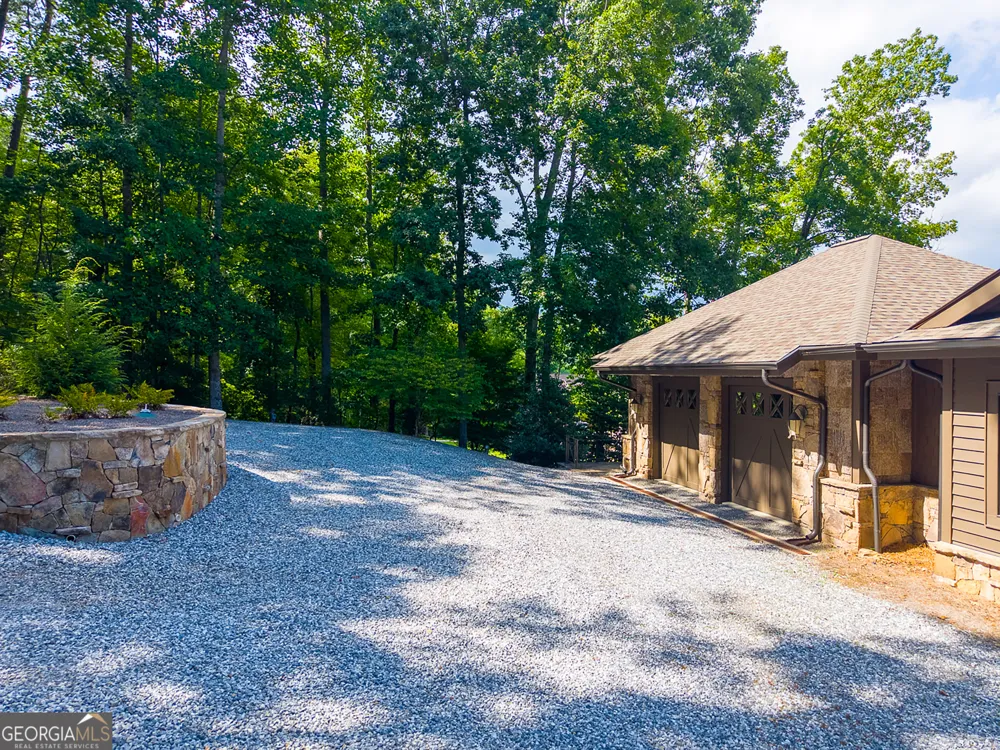 41 Lady Bug LN Clayton, GA 30525