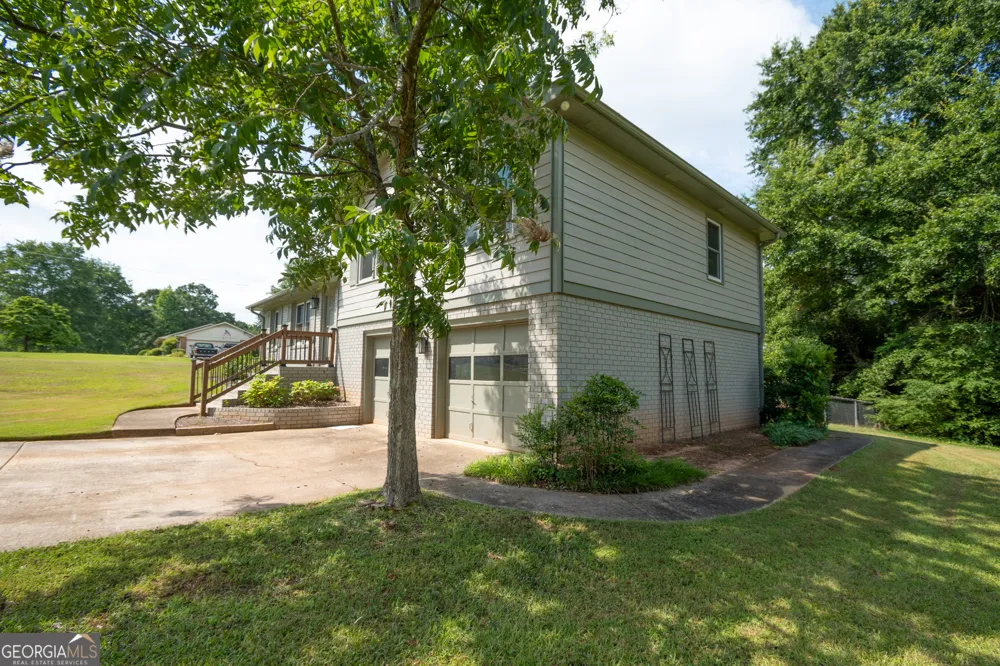 1030 Carriage Hill RD Watkinsville, GA 30677