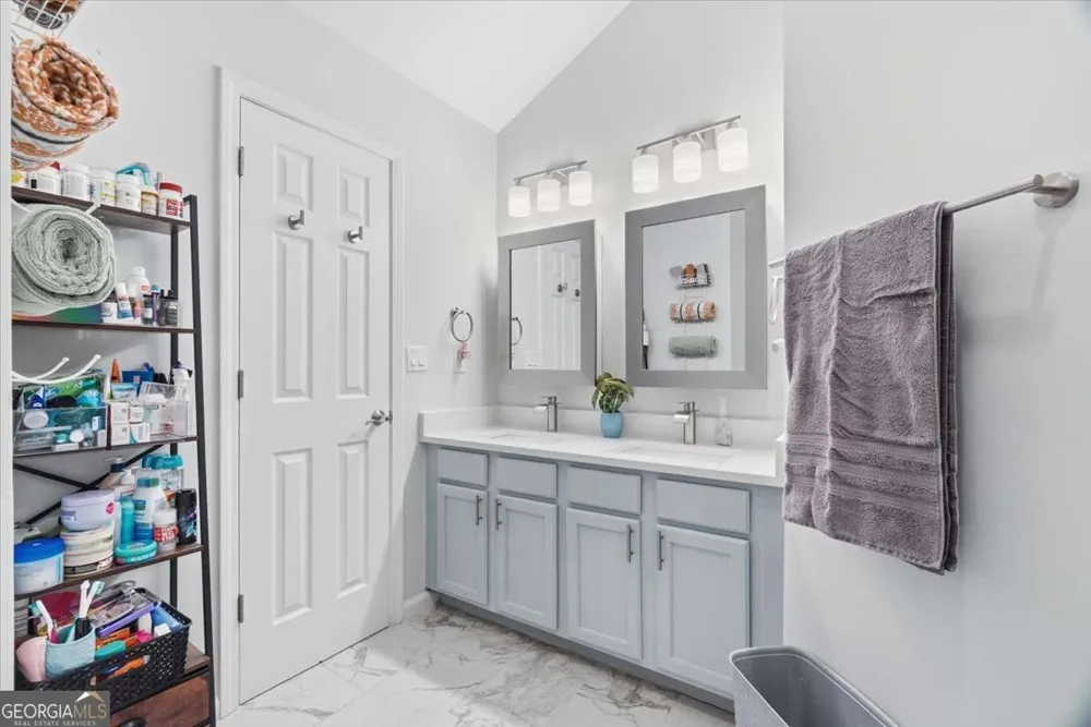 4948 Oak Meadow LN Oakwood, GA 30566