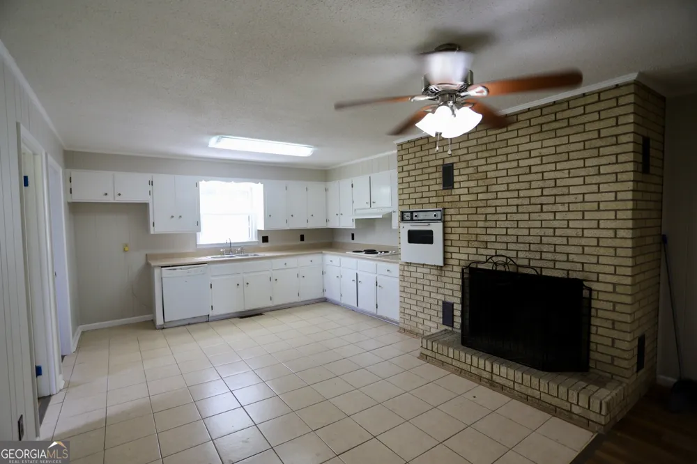 145 Scoggins TRL Summerville, GA 30747
