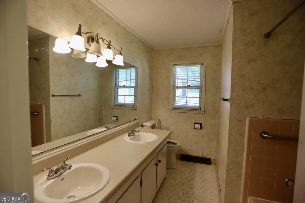145 Scoggins TRL Summerville, GA 30747