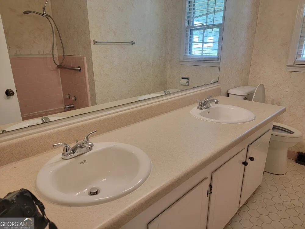 145 Scoggins TRL Summerville, GA 30747