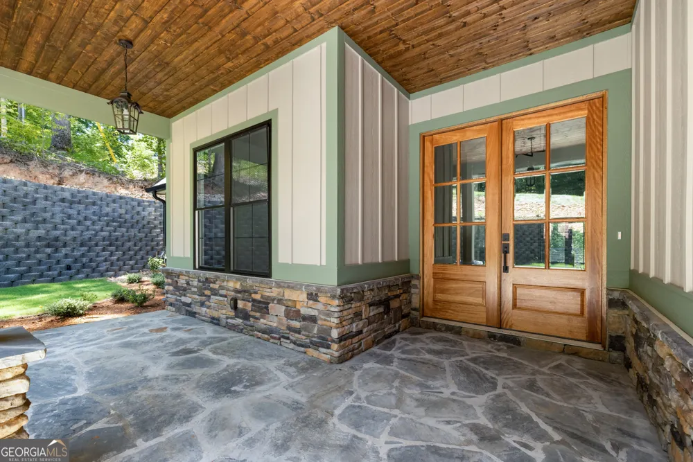 503 Point RD Westminster, SC 29693