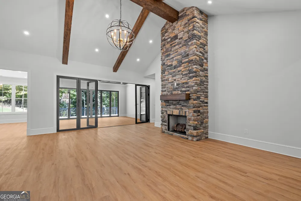 503 Point RD Westminster, SC 29693