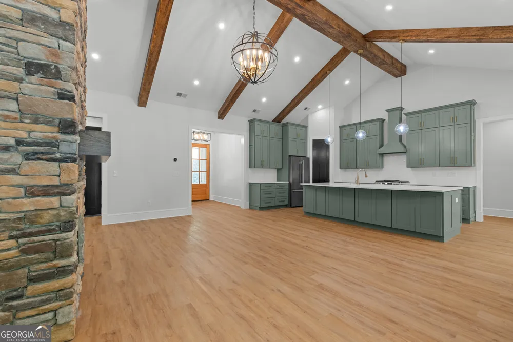 503 Point RD Westminster, SC 29693