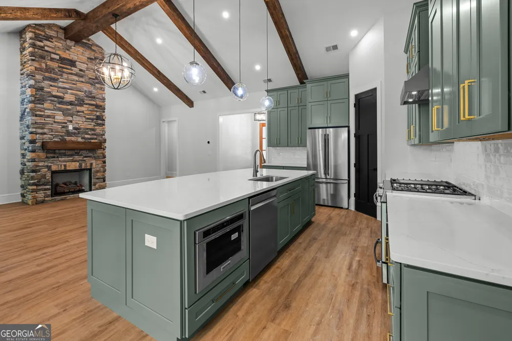 503 Point RD Westminster, SC 29693