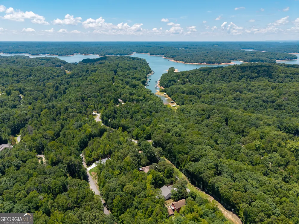 503 Point RD Westminster, SC 29693
