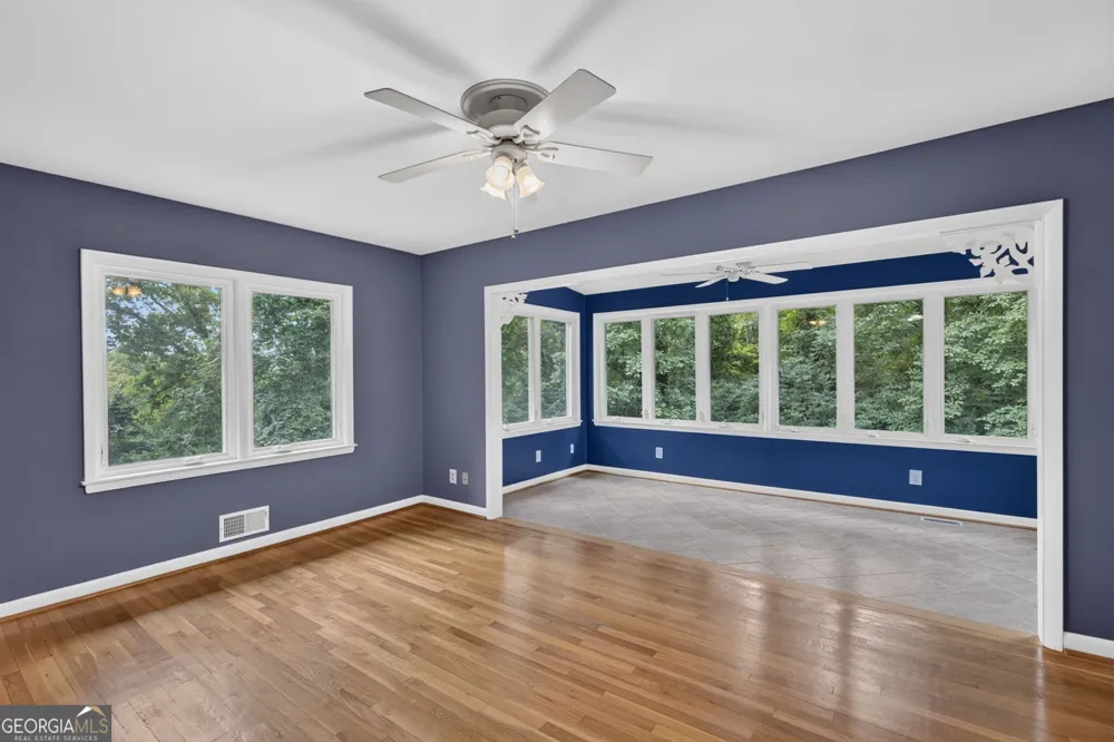 5274 Powers Ferry RD NW Sandy Springs, GA 30327