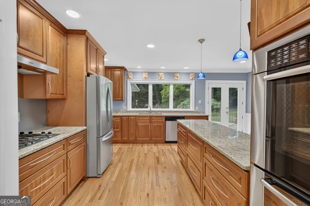 5274 Powers Ferry RD NW Sandy Springs, GA 30327