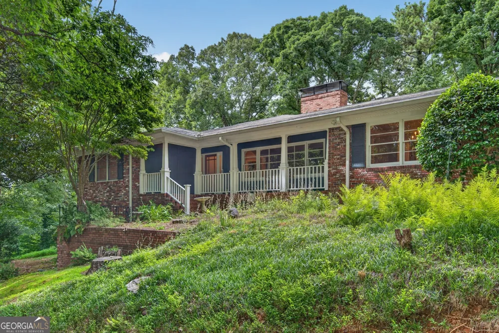 5274 Powers Ferry RD NW Sandy Springs, GA 30327