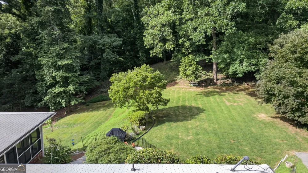 5274 Powers Ferry RD NW Sandy Springs, GA 30327