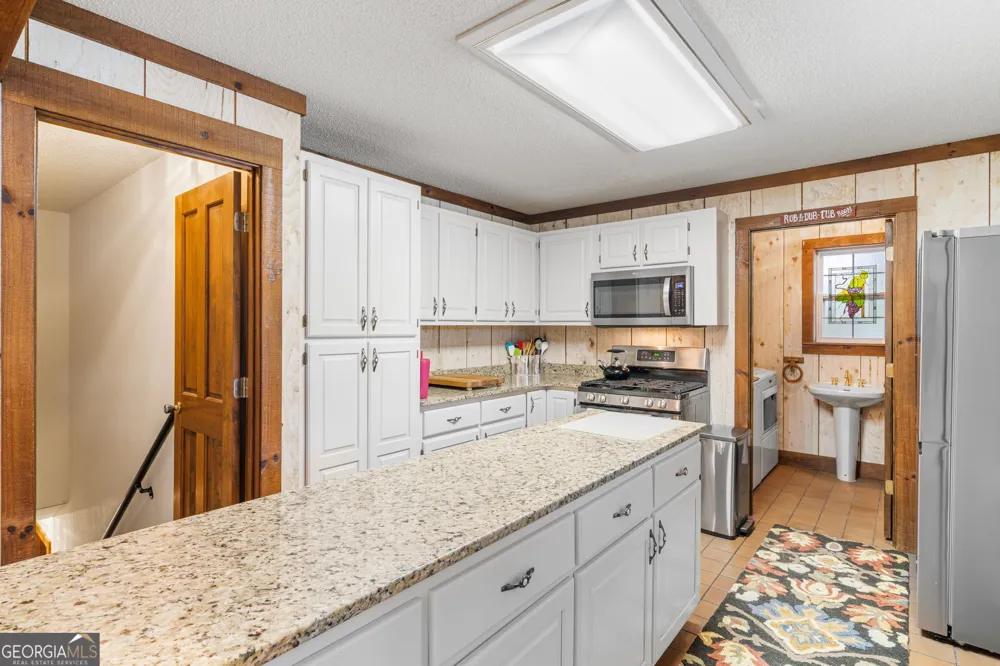 354 Harrison CIR Hiawassee, GA 30546