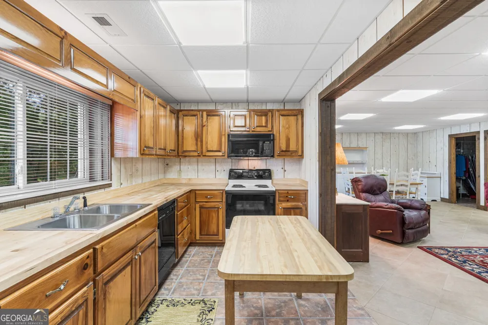 354 Harrison CIR Hiawassee, GA 30546