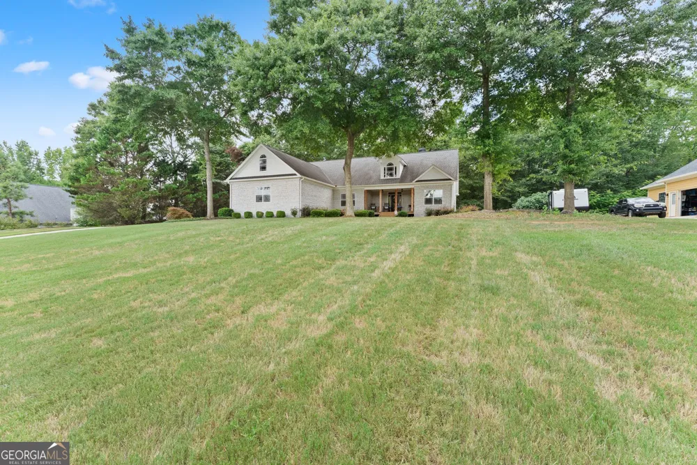 860 Lakeview DR Commerce, GA 30529
