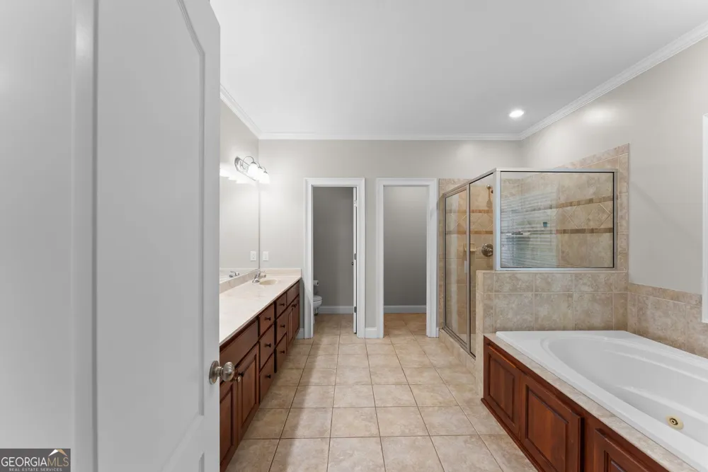860 Lakeview DR Commerce, GA 30529