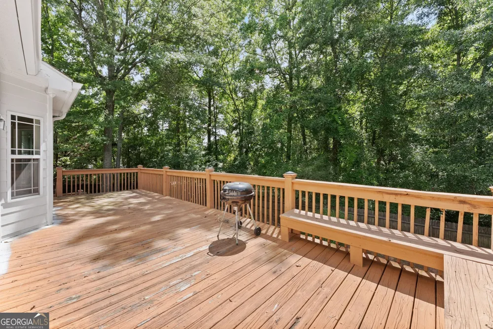 860 Lakeview DR Commerce, GA 30529