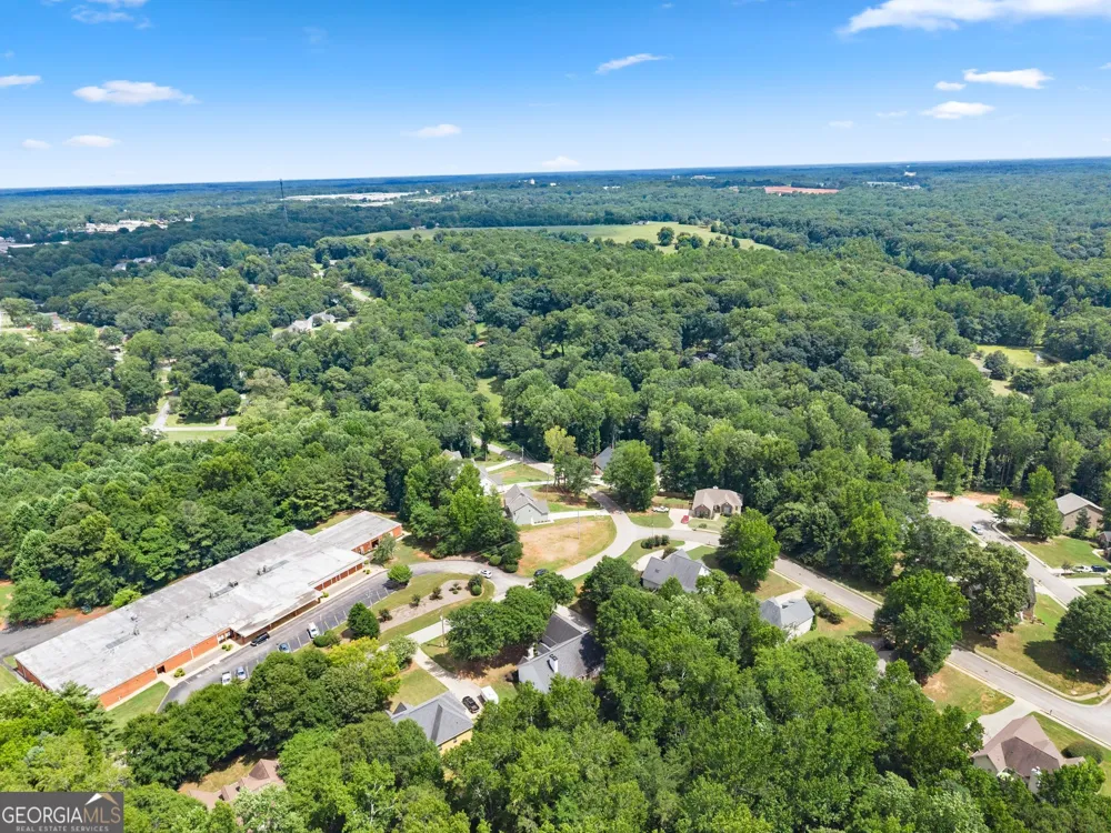 860 Lakeview DR Commerce, GA 30529