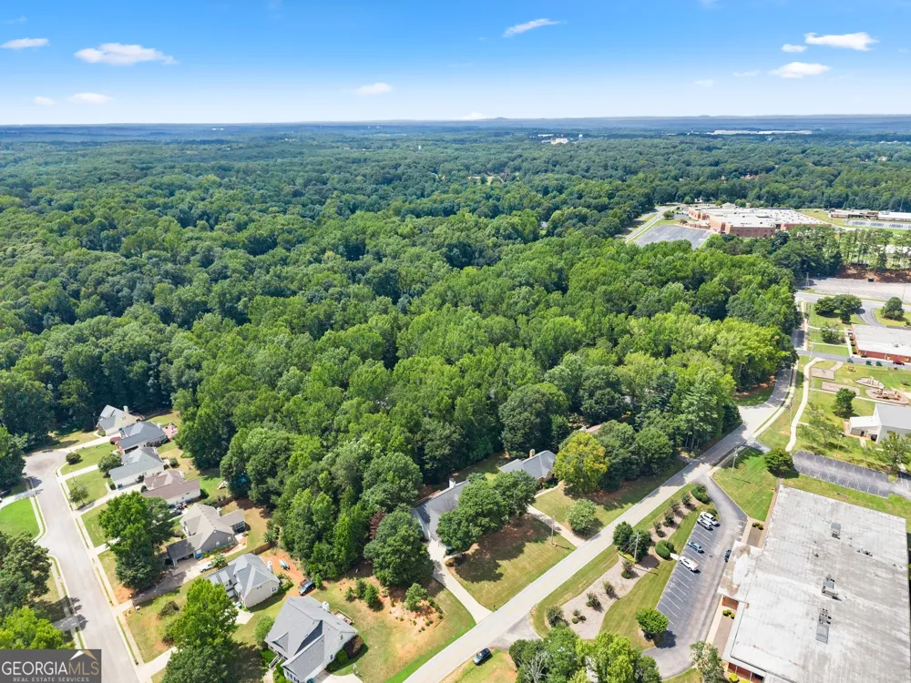 860 Lakeview DR Commerce, GA 30529