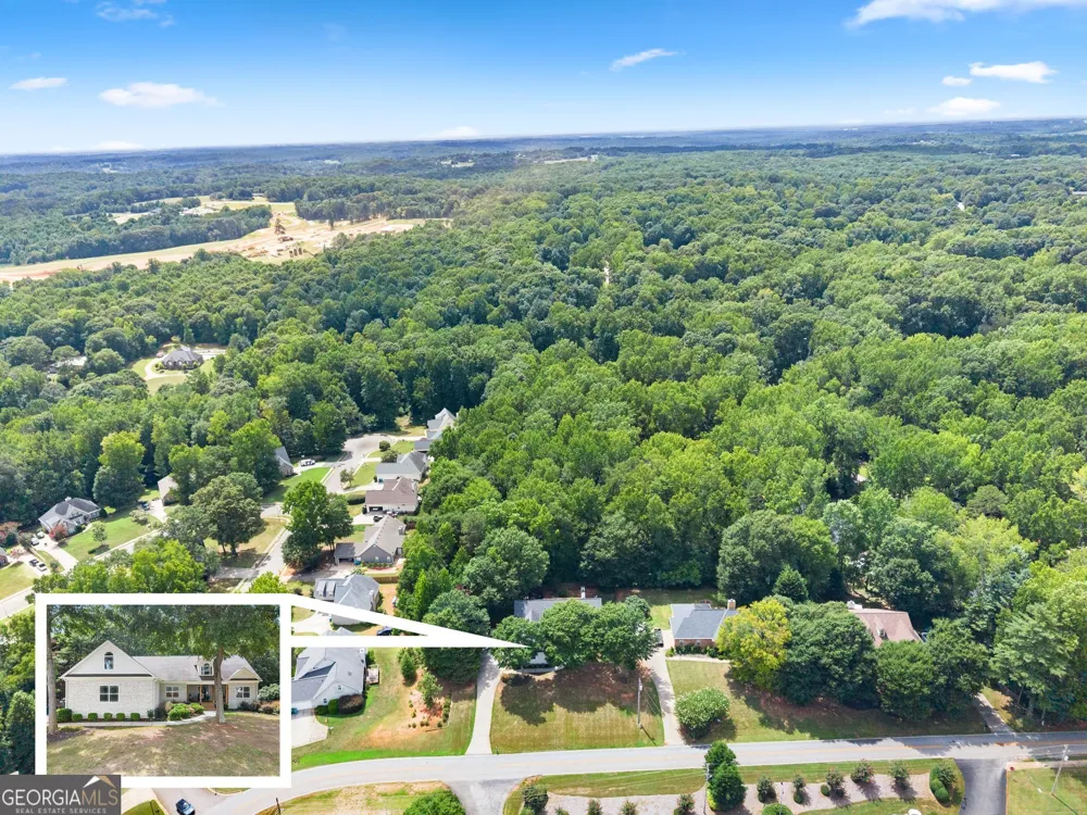860 Lakeview DR Commerce, GA 30529