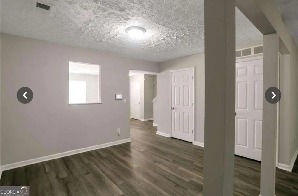 3833 Waldrop LN Decatur, GA 30034