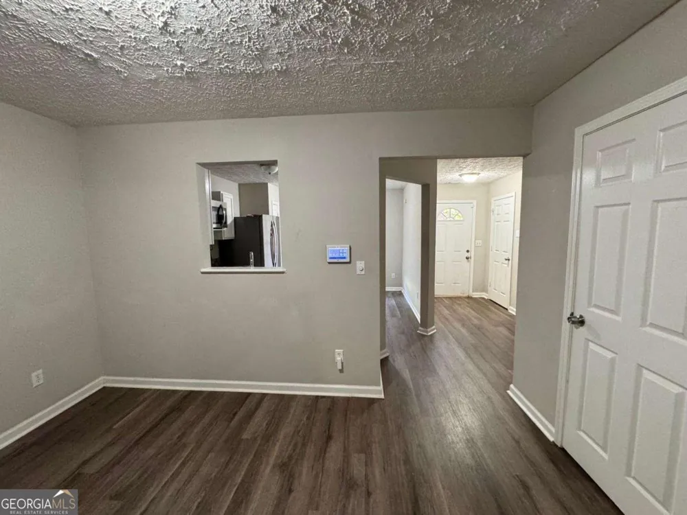 3833 Waldrop LN Decatur, GA 30034