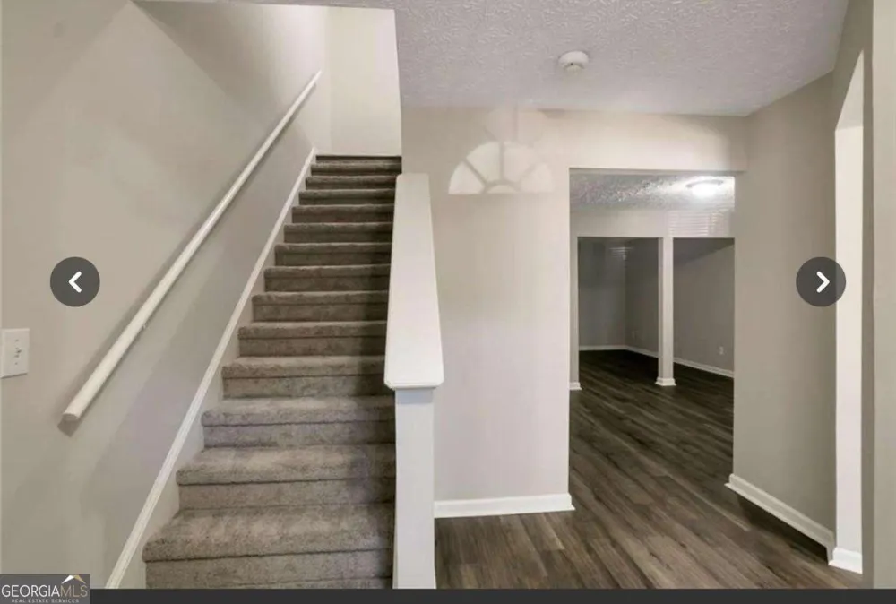 3833 Waldrop LN Decatur, GA 30034