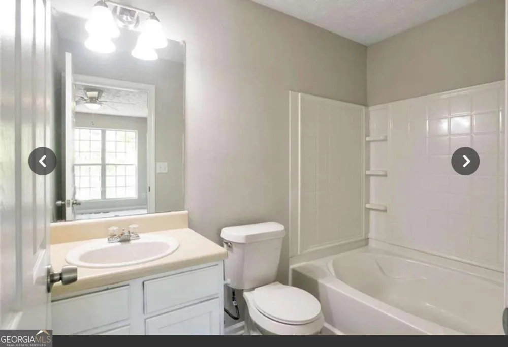 3833 Waldrop LN Decatur, GA 30034