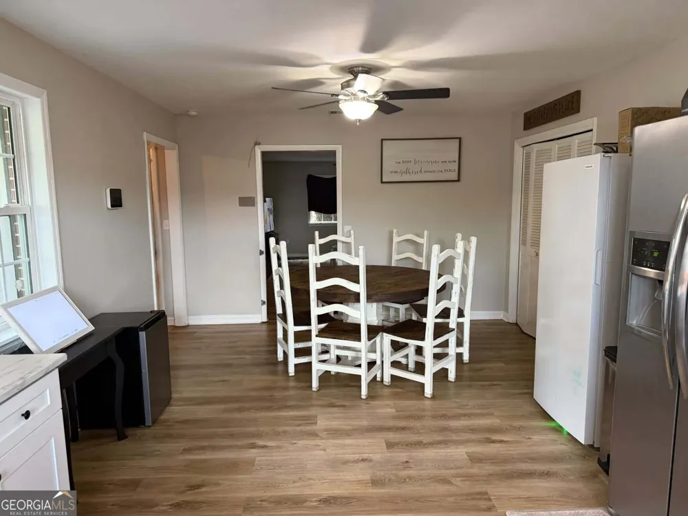 1214 E Barnard ST Glennville, GA 30427
