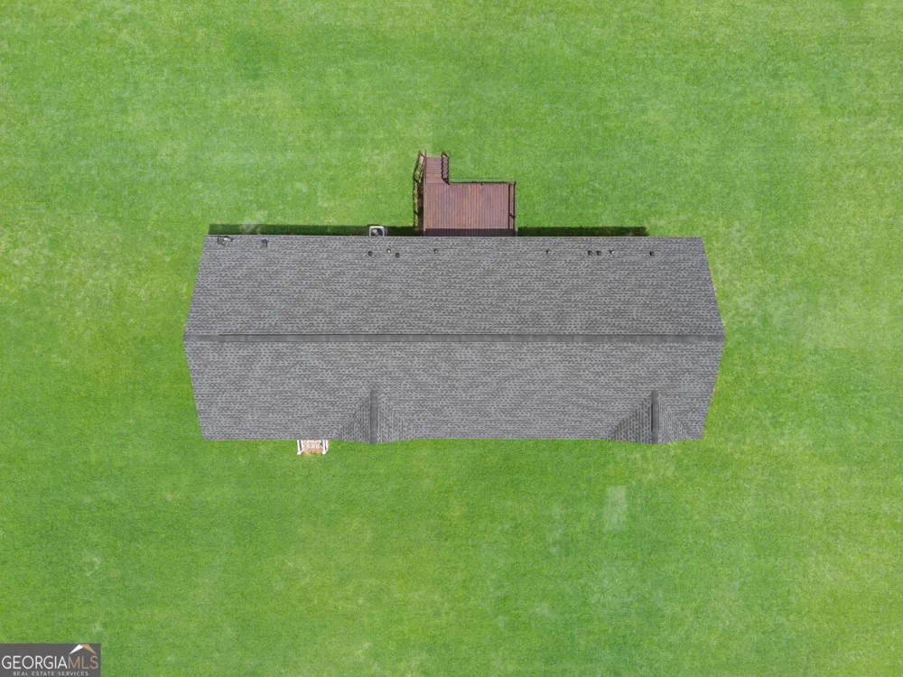 562 Sinkhole RD Register, GA 30452