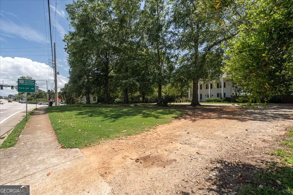 7 & 18 Main ST Watkinsville, GA 30677