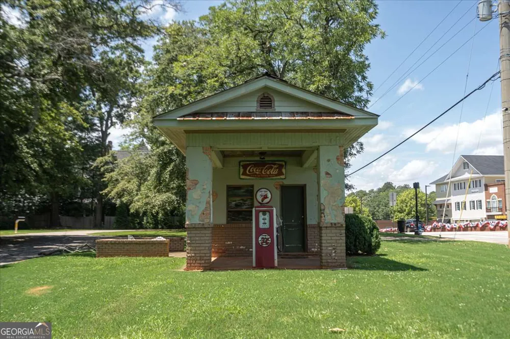 7 & 18 Main ST Watkinsville, GA 30677