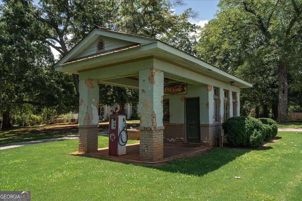 7 & 18 Main ST Watkinsville, GA 30677