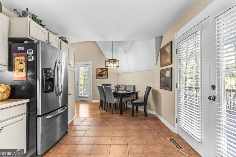 1251 White Oak DR White Plains, GA 30678