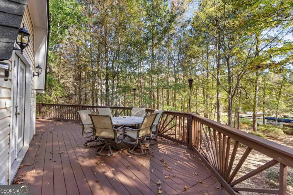 1251 White Oak DR White Plains, GA 30678