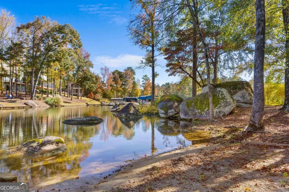 1251 White Oak DR White Plains, GA 30678