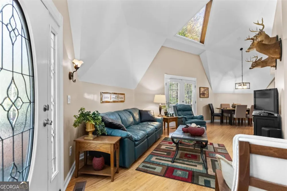1251 White Oak DR White Plains, GA 30678