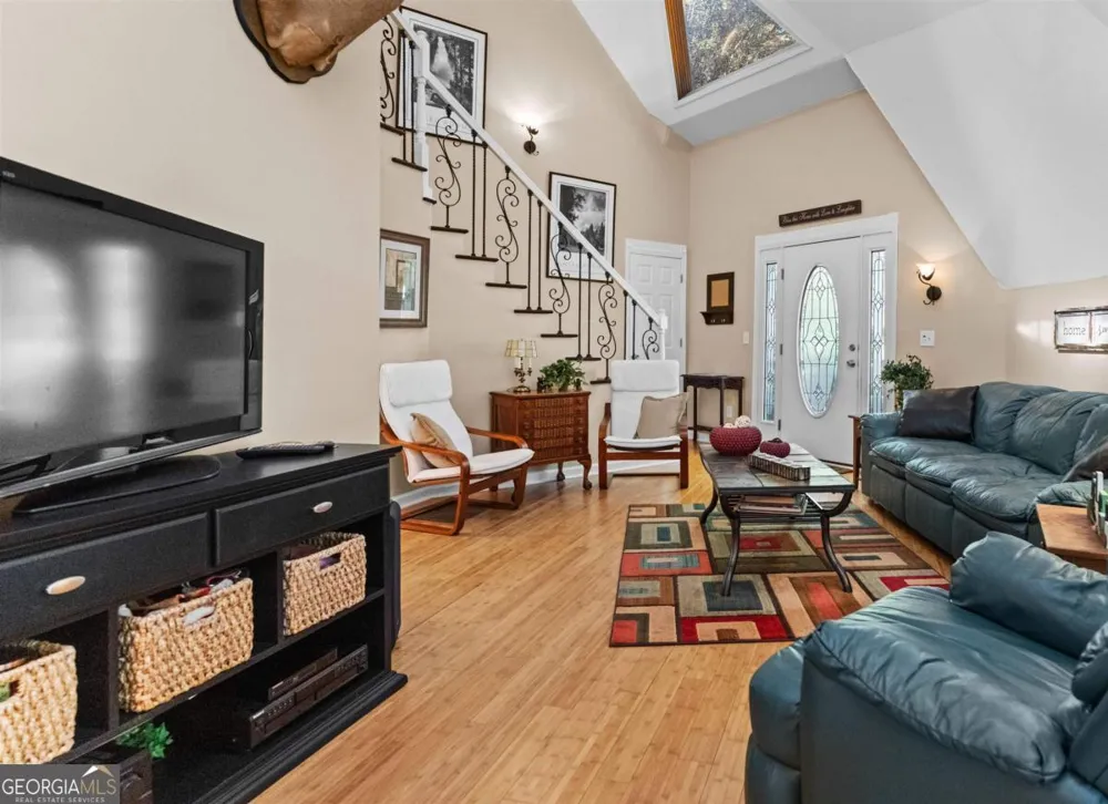 1251 White Oak DR White Plains, GA 30678