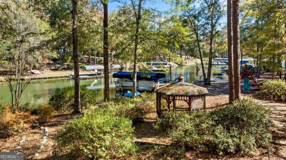 1251 White Oak DR White Plains, GA 30678