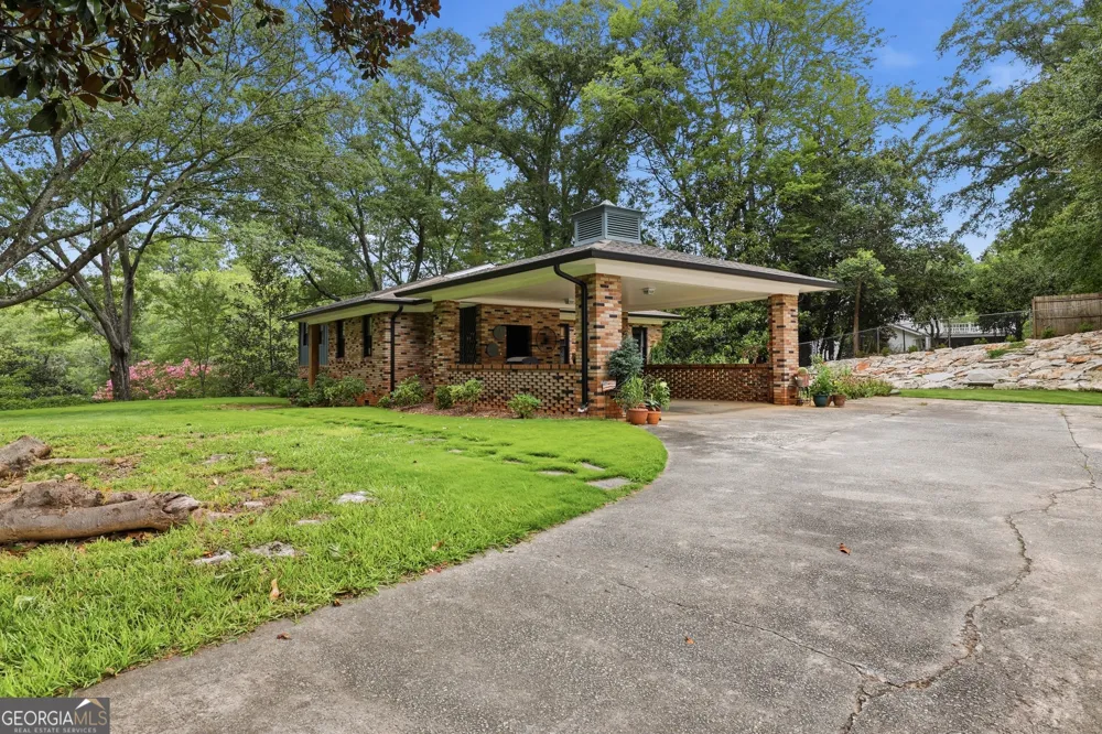1223 Rosedale ST Toccoa, GA 30577