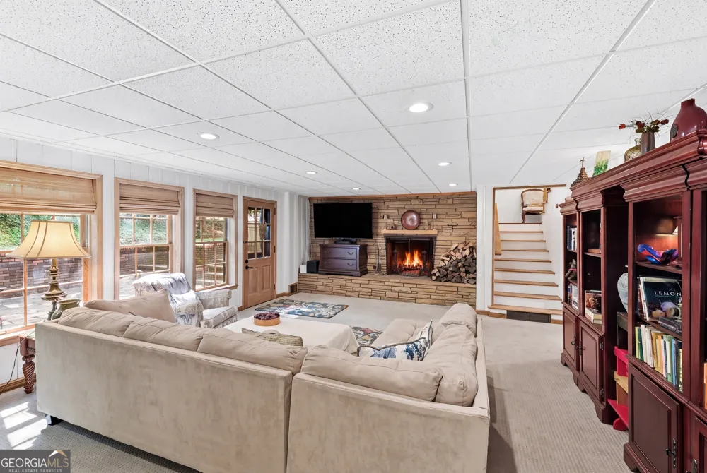1223 Rosedale ST Toccoa, GA 30577