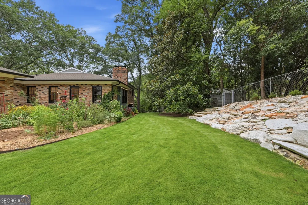 1223 Rosedale ST Toccoa, GA 30577