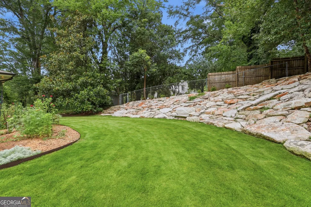 1223 Rosedale ST Toccoa, GA 30577