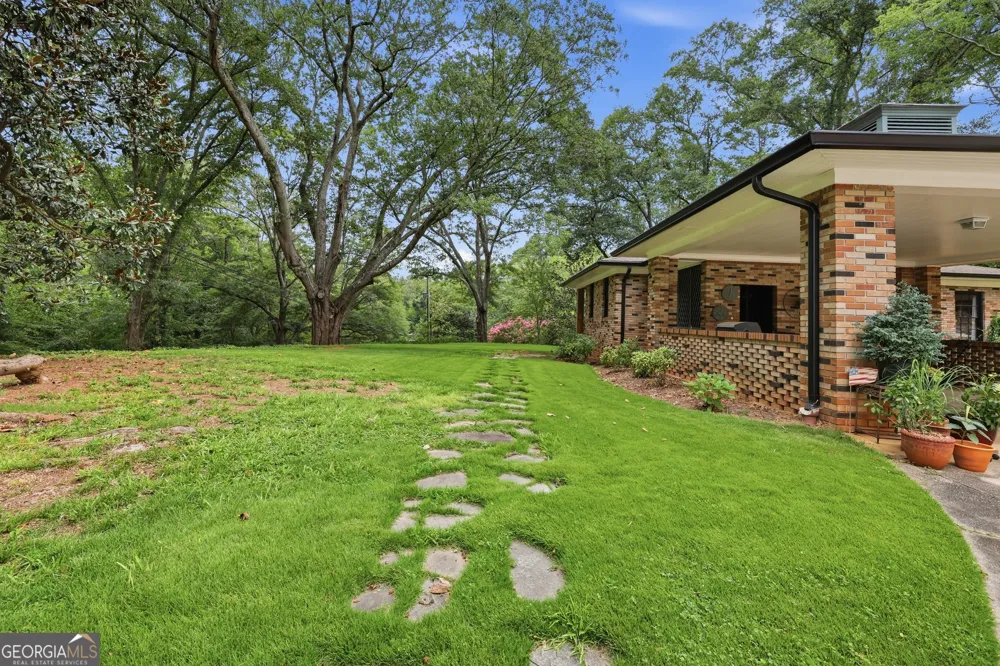 1223 Rosedale ST Toccoa, GA 30577