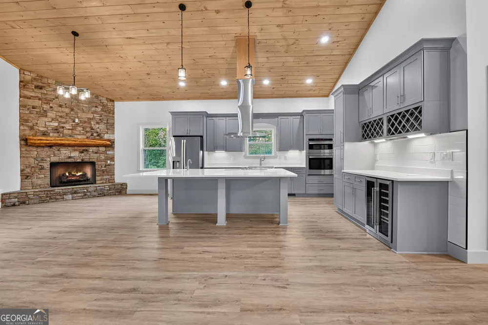 2125 Shady GRV Murphy, NC 28906