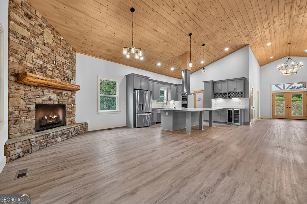 2125 Shady GRV Murphy, NC 28906